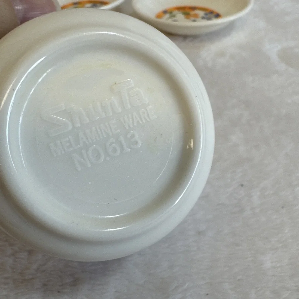 ShunTa Melamine‎ Ware Miniature Tea Cups Saucers Floral Pattern Set of 4 Taiwan